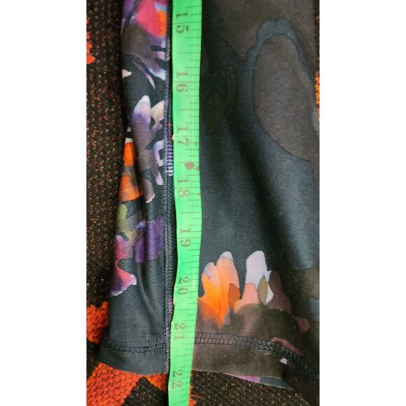 RBX Women's Floral Print High-Waisted Capri Leggings - Picture 5 of 9